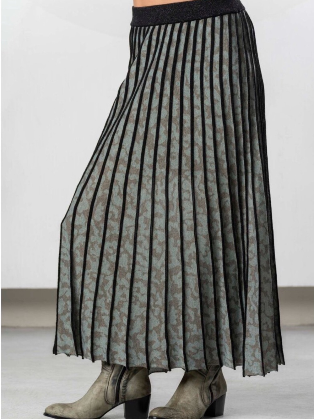NWT Elisa Cavaletti Pleated knit Maxi Skirt - made in Italy - size S